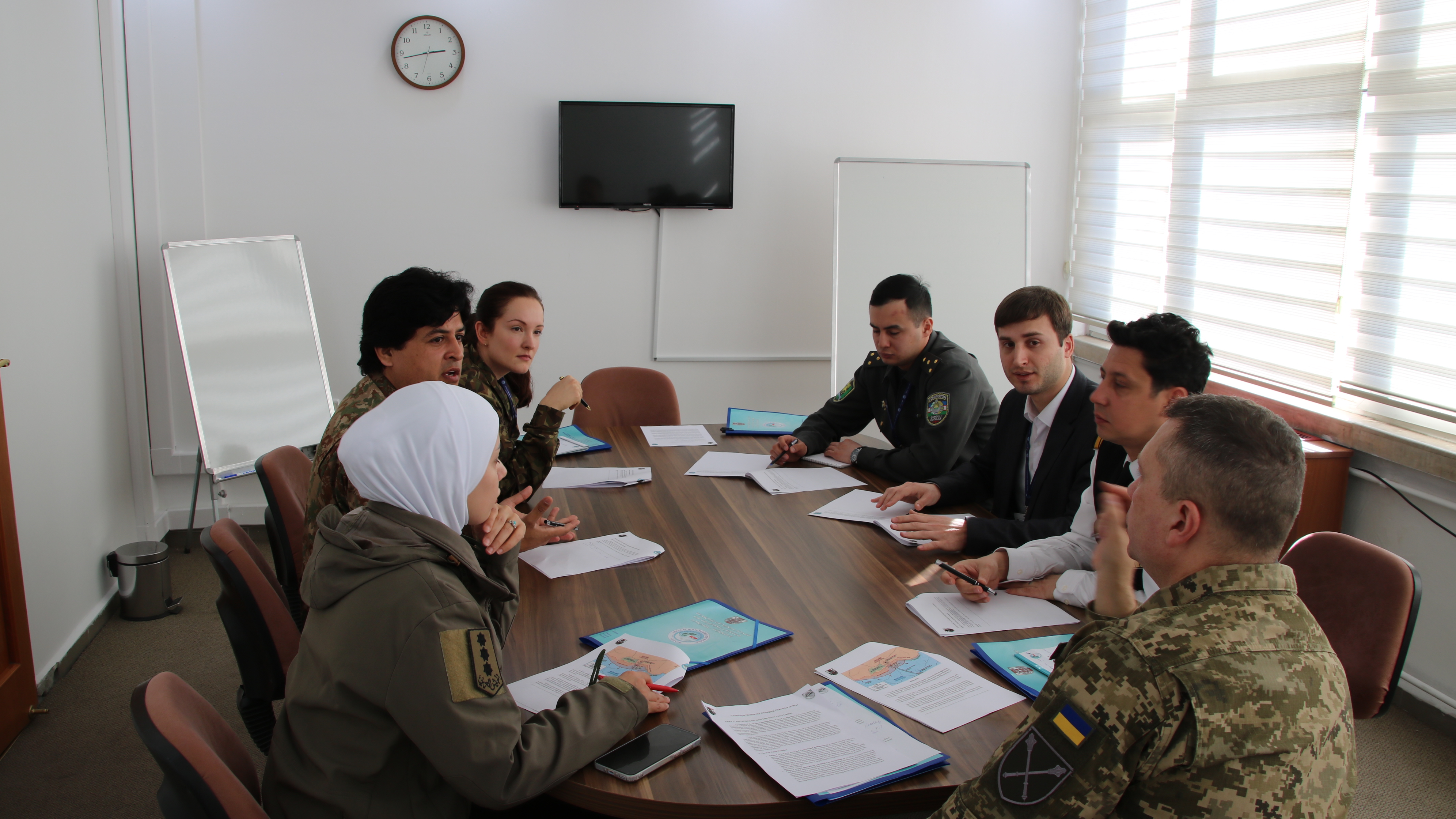 Büyütülmüş Syndicate Room Fotoğrafı