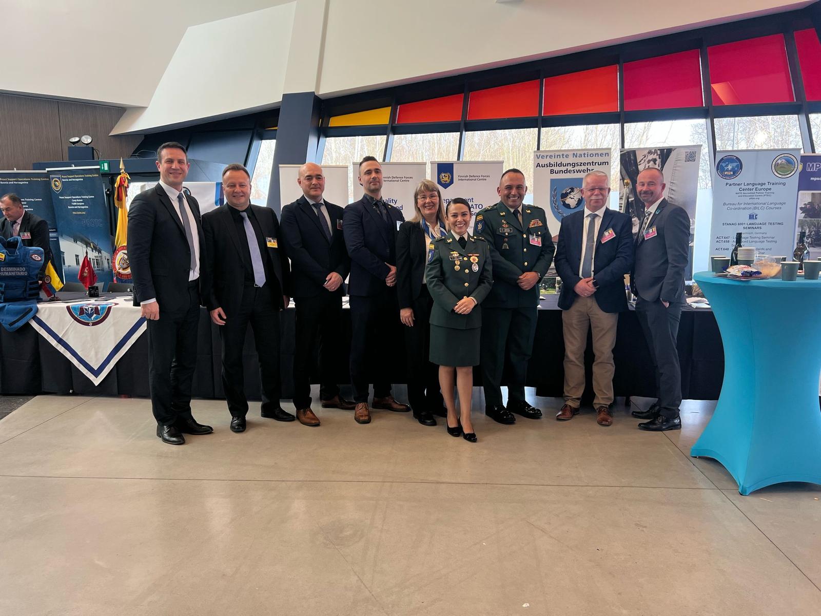 NATO Ortaklık Eğitim Merkezleri Faaliyetlerine Katılım Grup Fotoğrafı